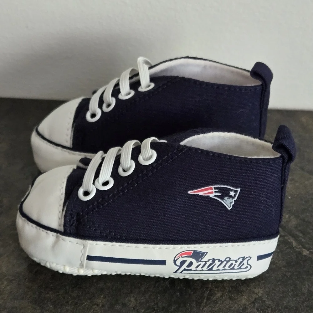 Patriots Baby Shoes Size 0-6 - Navy and White - Picture 3 of 12